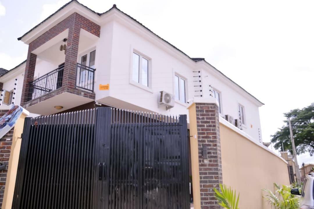City Nest Hotel Ogombo Extérieur photo