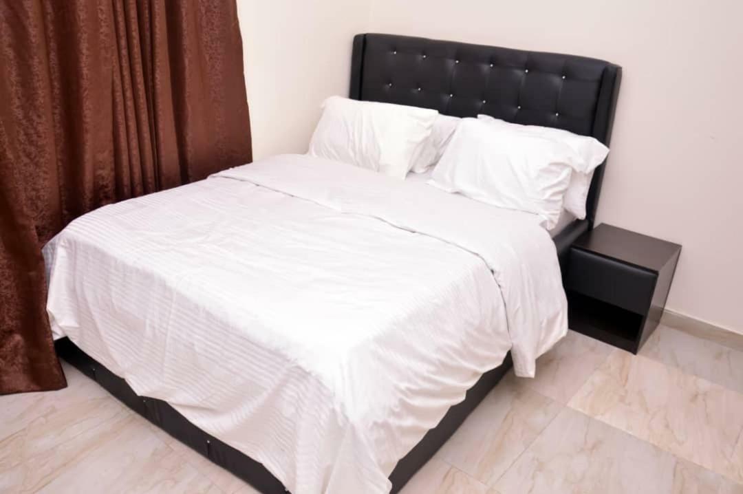 City Nest Hotel Ogombo Extérieur photo