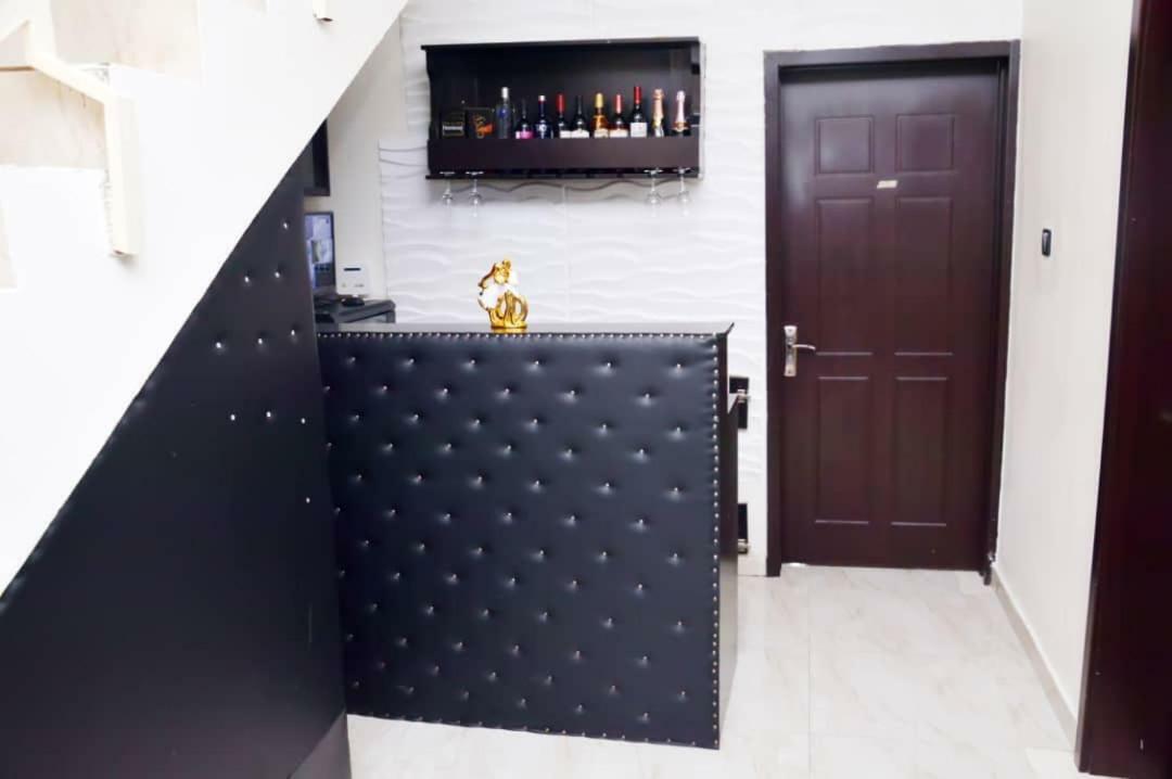 City Nest Hotel Ogombo Extérieur photo
